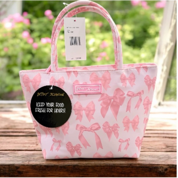 Betsey Johnson Pink Insulated Lunch Tote NWT - Picture 2 of 2